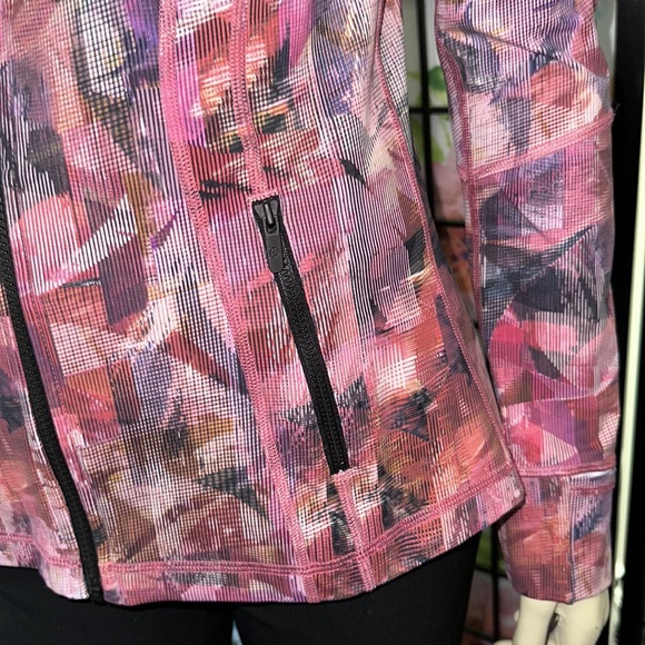 Lululemon Jacket - Picture 3 of 8